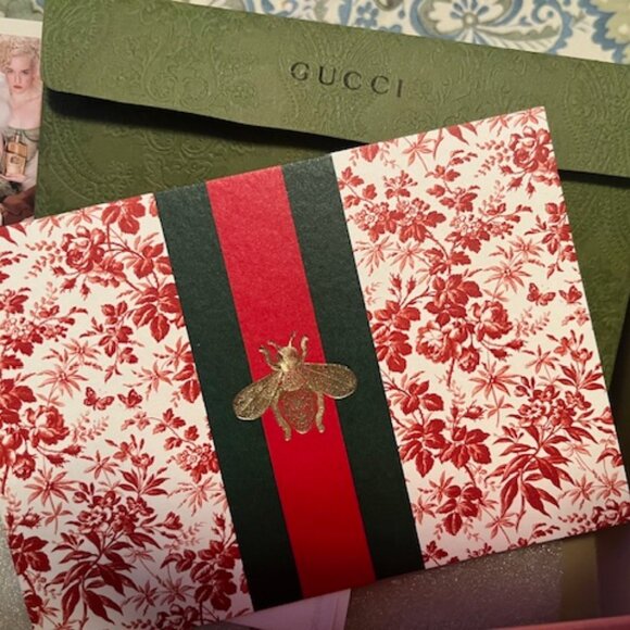 Gucci Box with (1) Gucci Garden Notecard with Envelope. - Picture 2 of 7